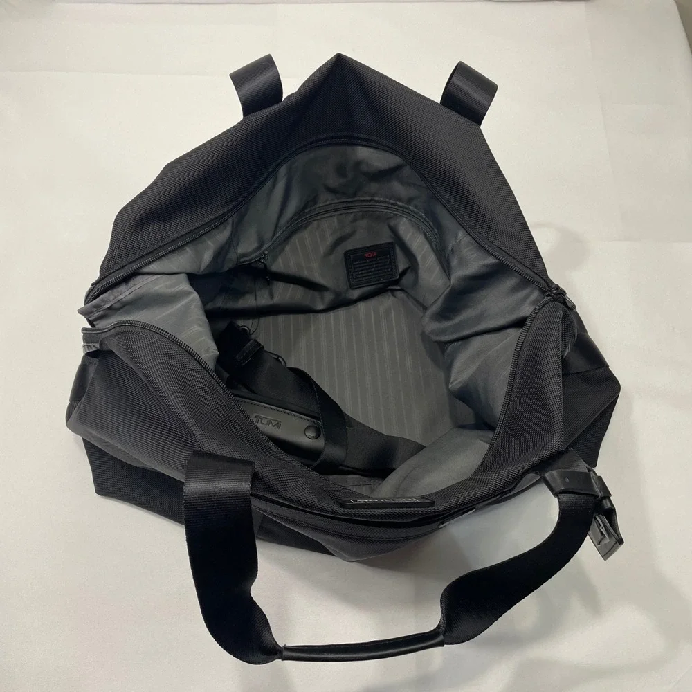 Tumi Small Soft Travel Satchel Black Ballistic Nylon Duffle Bag‎ Corp Collection
